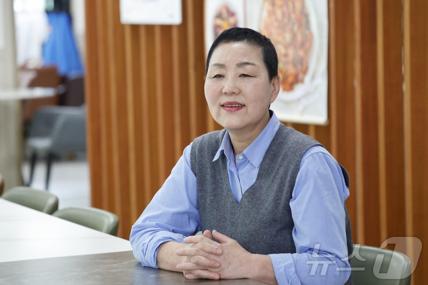 광주 북구 운정동에 위치한 '한백년식당' 대표 최선희씨.ⓒ News1 김태성 기자