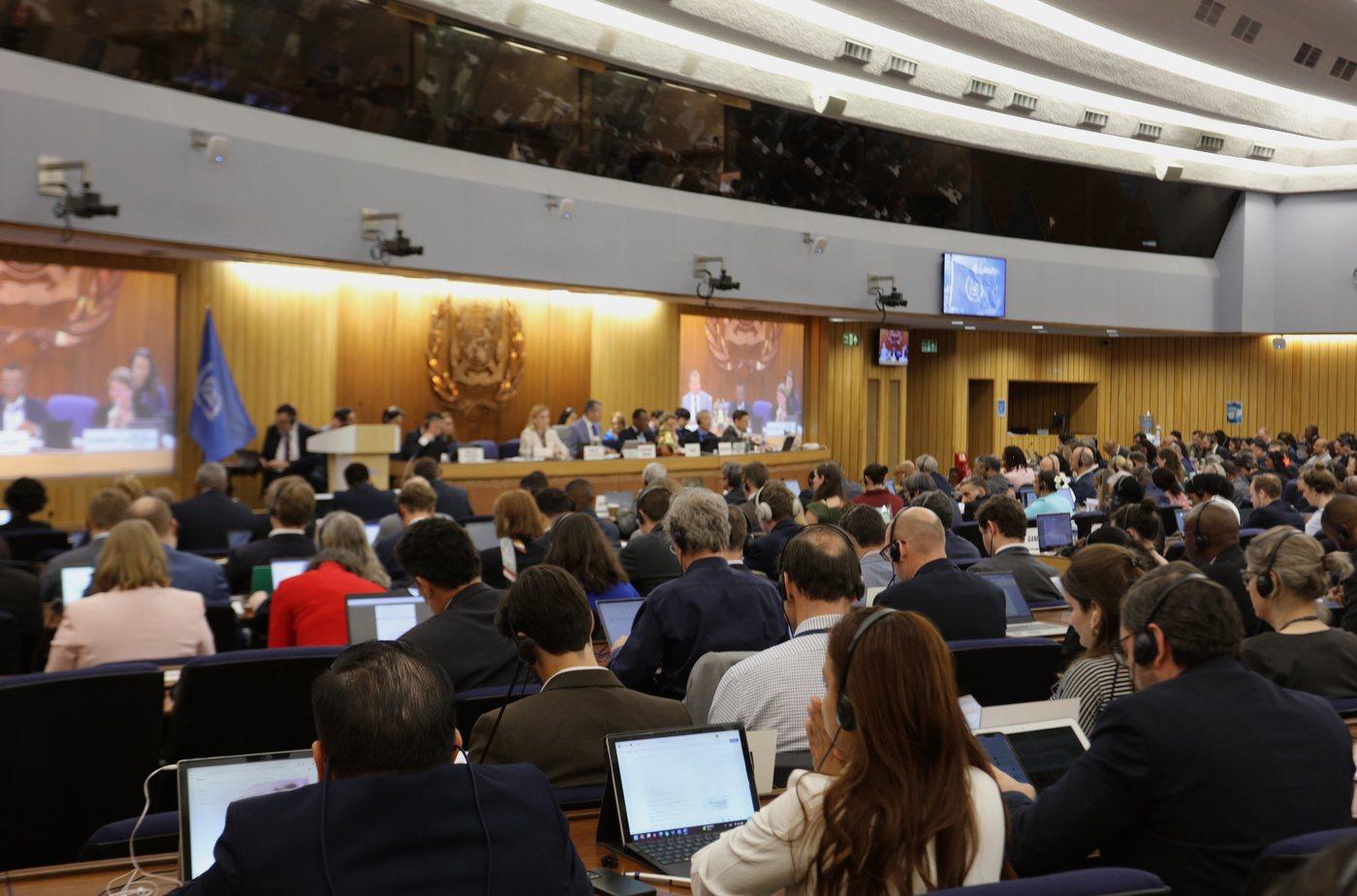 본문 이미지 -  해양환경보호위원회(MEPC) 회의 모습(GS칼텍스 제공)