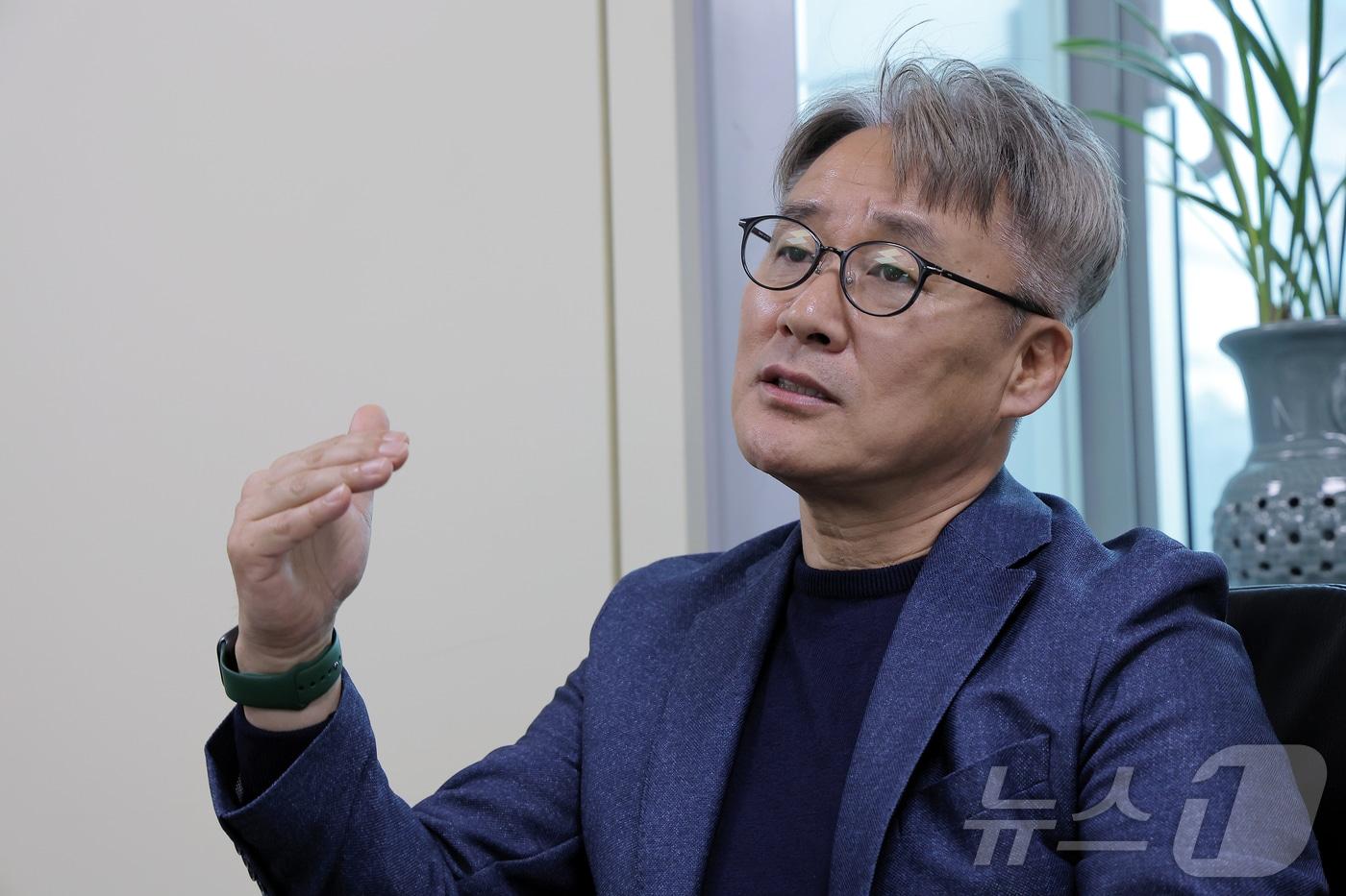 이장훈 한진관광 대표이사가 서울 중구 한진관광 본사에서 뉴스1과 인터뷰를 하고 있다. ⓒ News1 박정호 기자