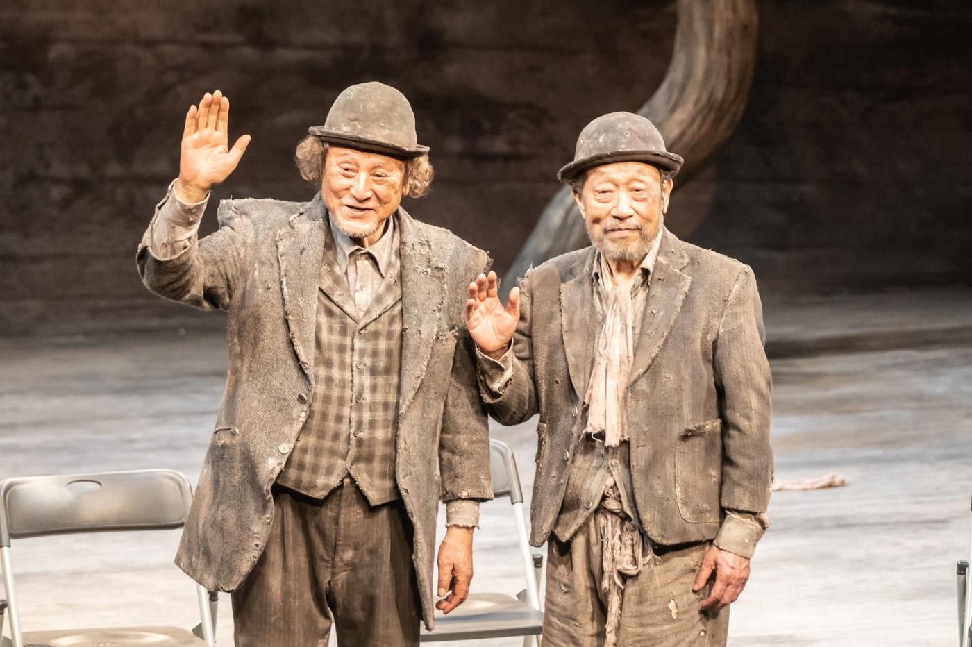 연극 &#39;고도를기다리며&#39; 특별 기부 공연에서 배우 신구와 박근형 모습.&#40;한국문화예술위원회 제공&#41;