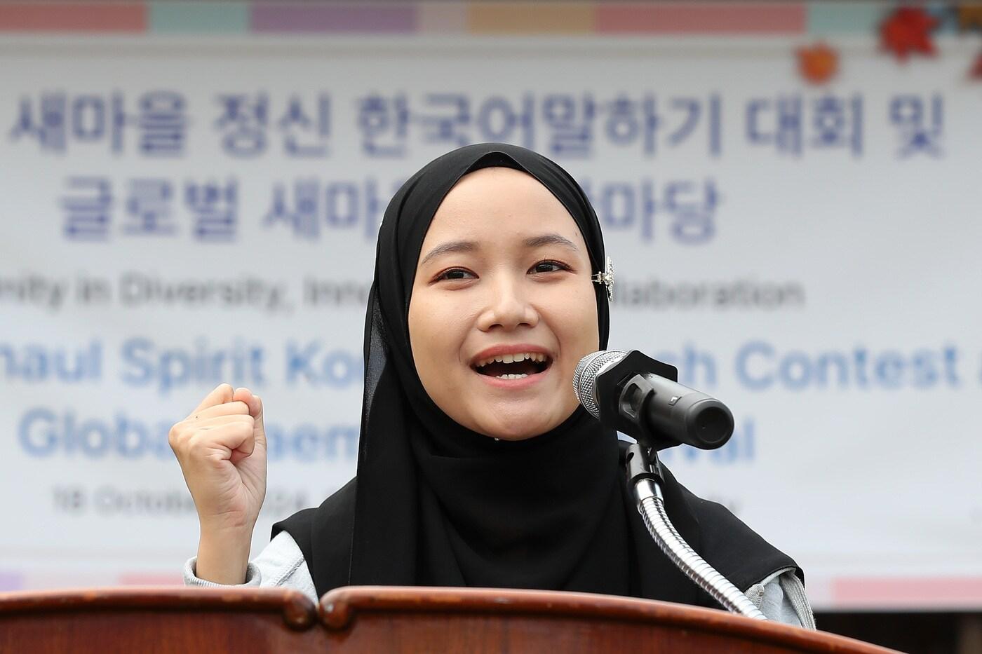 외국인근로자가 2024년 한국어말하기 대회에 참가해 발표하고 있다 @뉴스1 자료