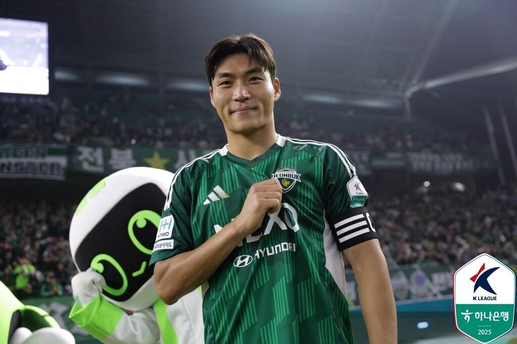 본문 이미지 - 전북현대가 왕년의 힘을 되찾고 있다. 17일 안양전에서 1위로 등극할 수도 있다. &#40;한국프로축구연맹 제공&#41;