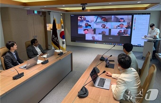 본문 이미지 - 광운대와 조드푸르 인도 공과대학과의 온라인 간담회가 진행되고 있는 모습. (광운대 제공)