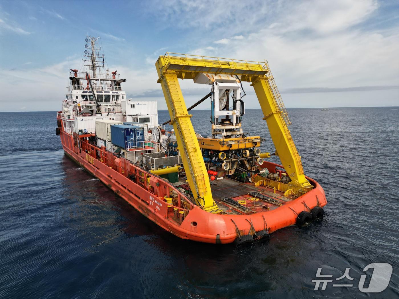본문 이미지 - LS마린솔루션의 해저케이블 매설선 미래로호(LS전선 제공)
