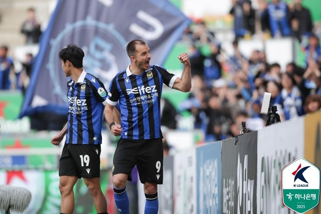 본문 이미지 - 파죽지세로 K리그2 선두를 달리고 있는 인천이 7연승에 도전한다. (한국프로축구연맹 제공)
