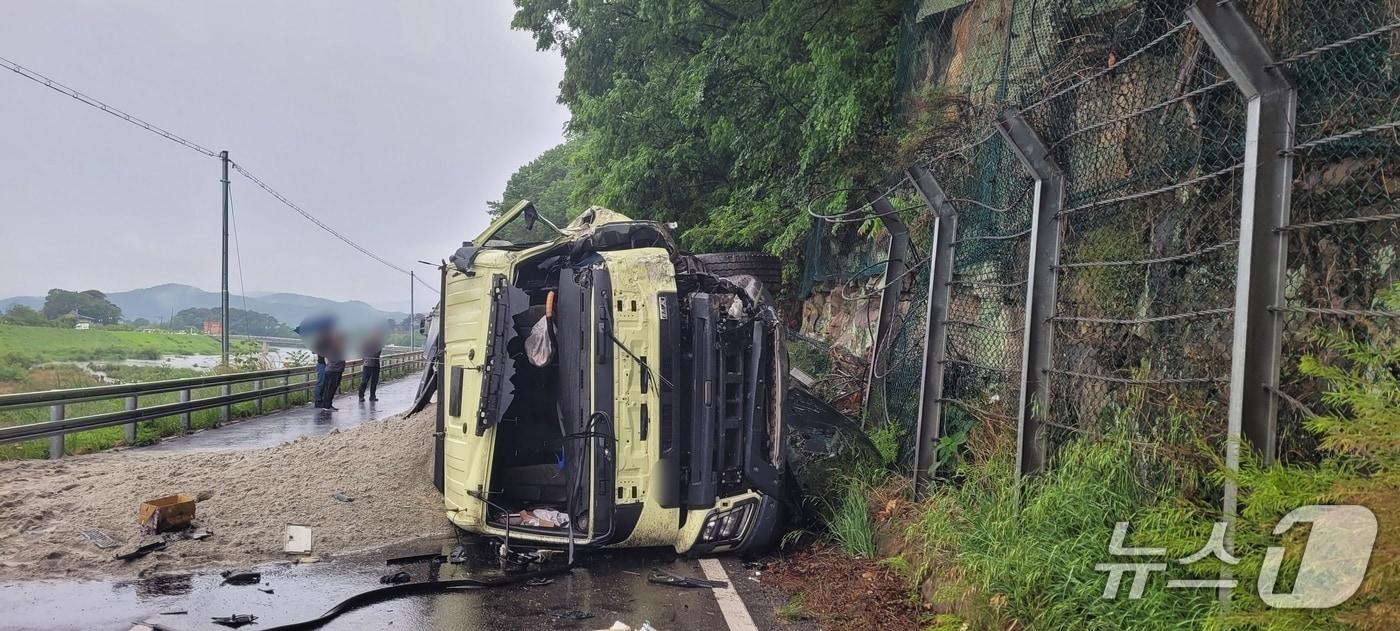 본문 이미지 - 사고 현장(독자 제공. 재판매 및 DB금지).