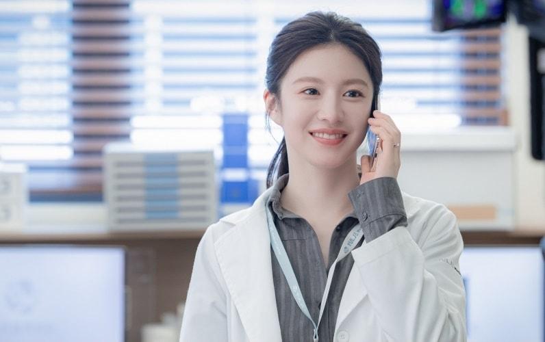 본문 이미지 - '언젠가는 슬기로울 전공의생활' 스틸