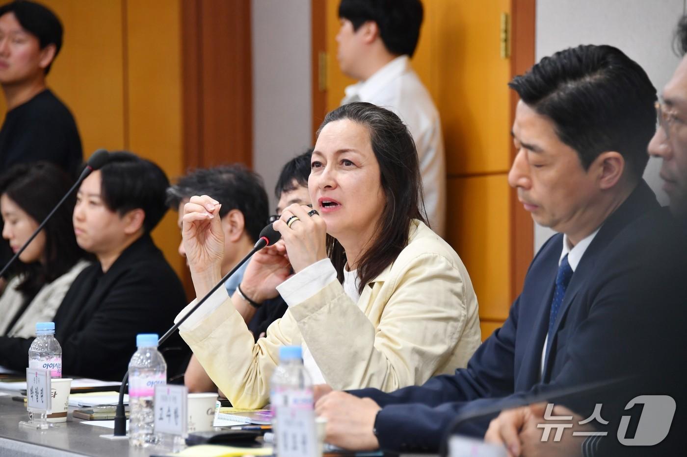 전국체전 개·폐회식 연출 비전 발표회에서 박칼린 총감독이 발언하고 있다.(부산시청 제공. 재판매 및 DB 금지)