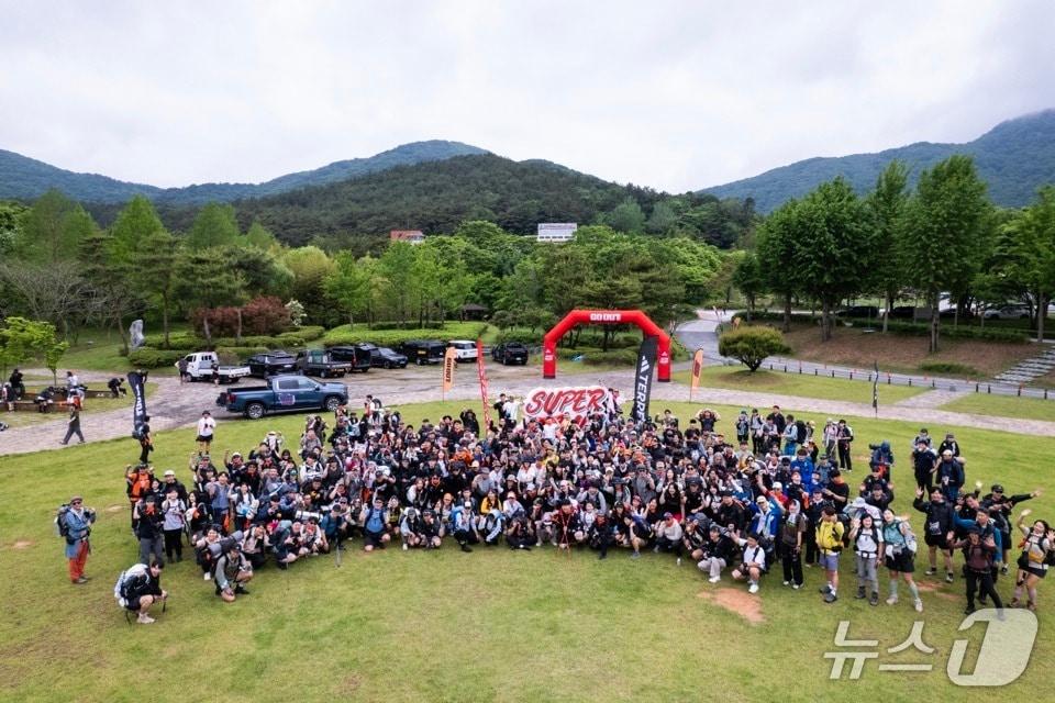 본문 이미지 -  ‘제4회 고아웃 슈퍼하이킹 고창편’이 ‘함께 또 같이’를 주제로 17~18일 이틀간 선운산 도립공원과 고창갯벌, 명사십리 일원에서 개최됐다.(고창군 제공, 재판매 및 DB금지)