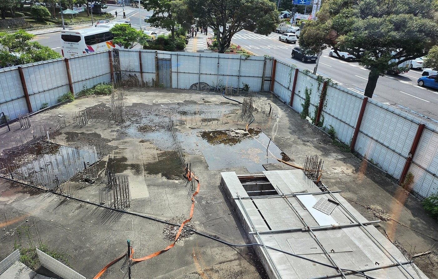 본문 이미지 - 제주관광공사가 소유한 제주시 노형오거리 토지.(제주관광공사 제공, 재판매 및 DB 금지)