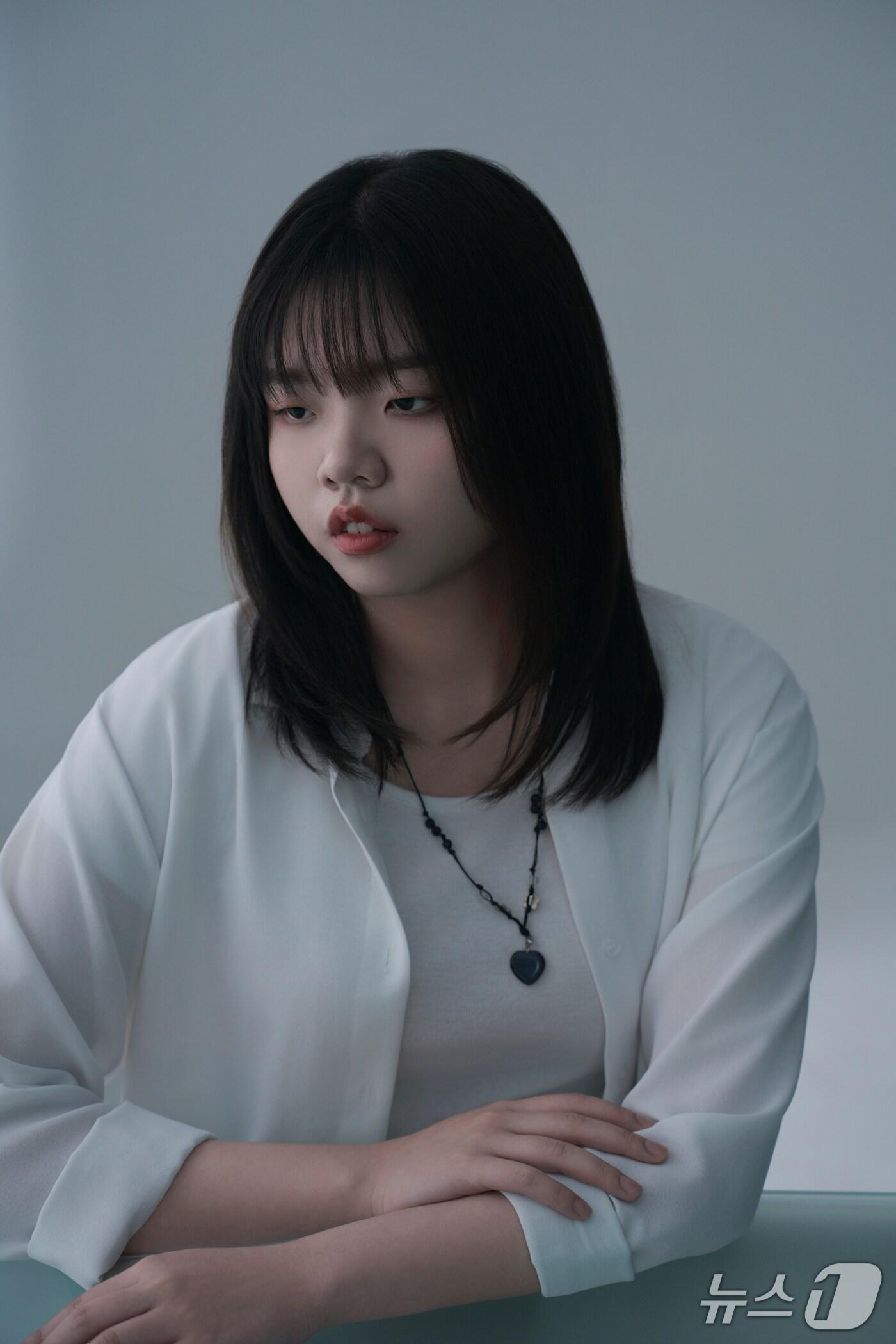 본문 이미지 - 윤강은 작가(제공 민음사)