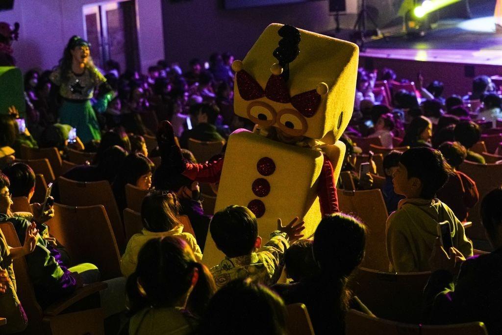 본문 이미지 - 어린이 뮤지컬 &#39;넘버블록스&#39; 공연장면