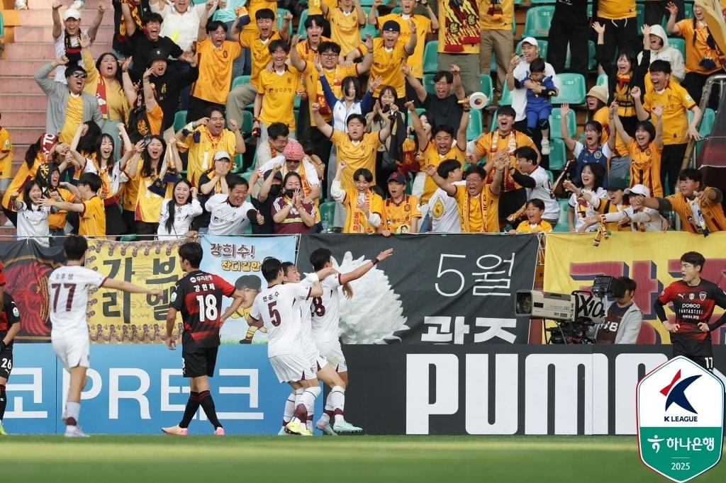 본문 이미지 - 포항 스틸러스가 지난 18일 광주FC에 0-1로 패한 다음날 한국프로축구연맹에 이의를 제기했다. &#40;한국프로축구연맹 제공&#41;