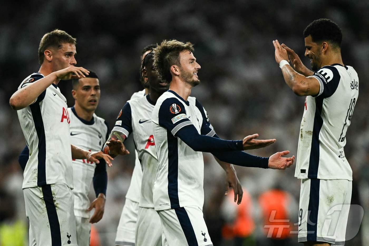 유럽축구연맹(UEFA) 유로파리그 준결승 1차전에서 승리한 토트넘 홋스퍼. ⓒ AFP=뉴스1