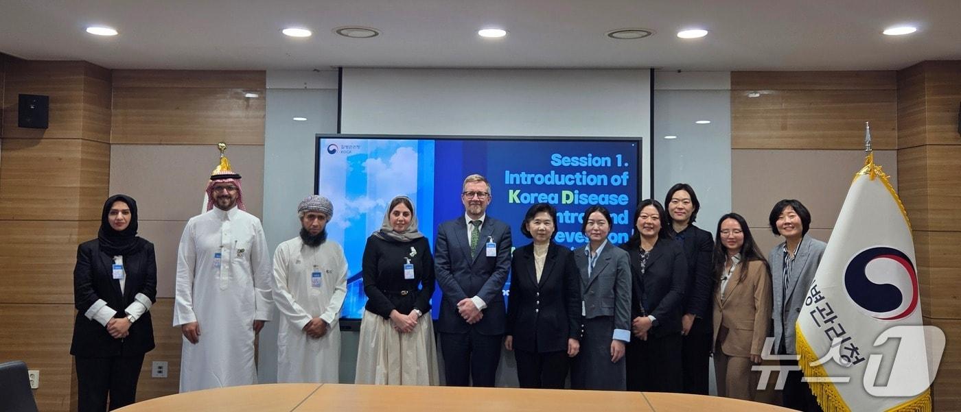 질병관리청-걸프 CDC 면담 (질병청 제공) 2025.5.2/뉴스1