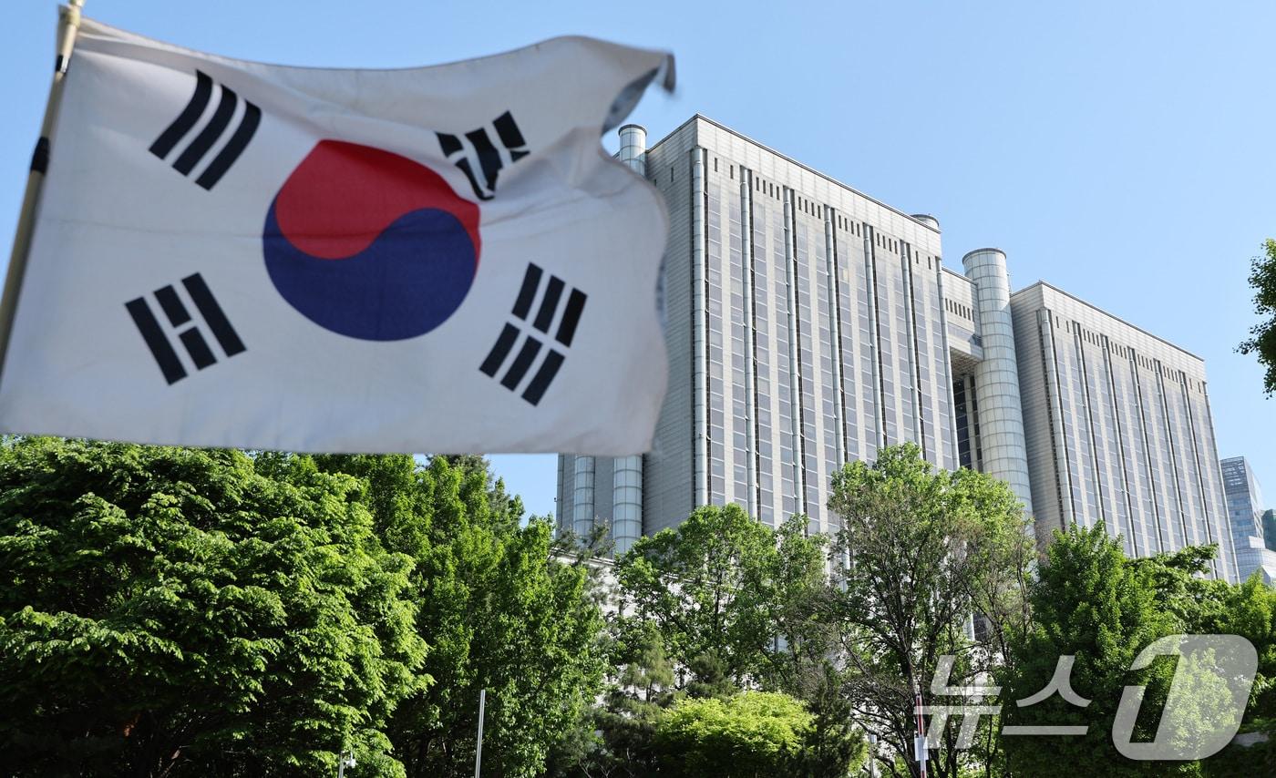 서울고등법원이 이재명 더불어민주당 대통령 후보의 공직선거법 위반 혐의 사건을 다시 맡았다. . 2025.5.2/뉴스1 ⓒ News1 신웅수 기자