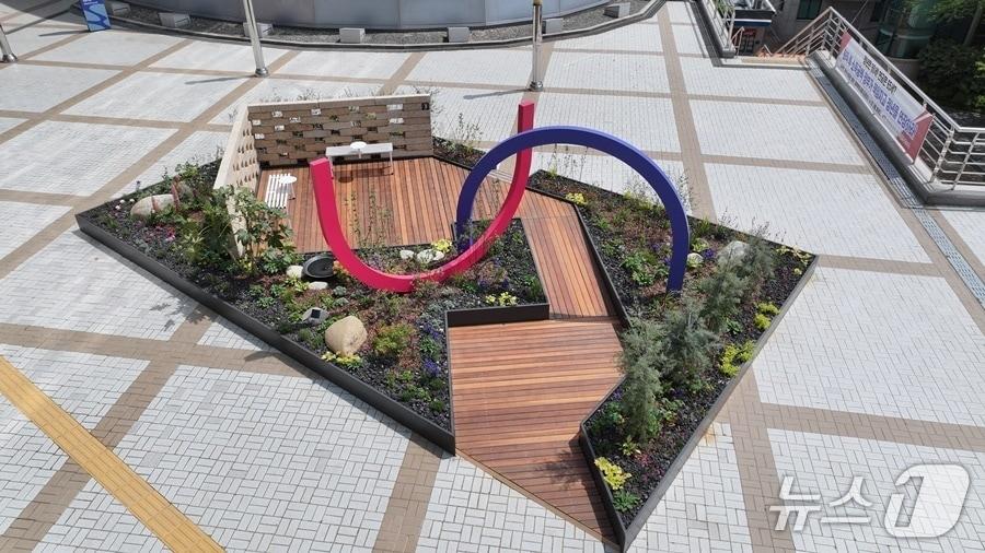본문 이미지 - 부산 남구청에 조성된 팝업가든.(부산 남구 제공. 재판매 및 DB 금지)