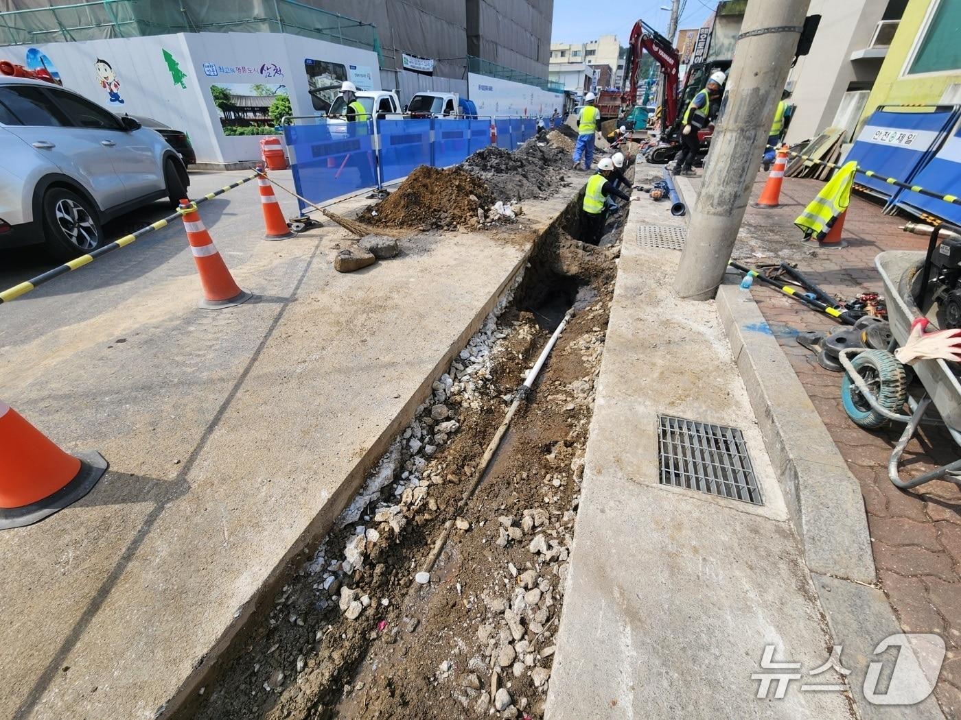 본문 이미지 - 지방상수도 현대화 사업 공사 현장.&#40;K-water 한강유역본부 제공. 재판매 및 DB금지&#41;/뉴스1