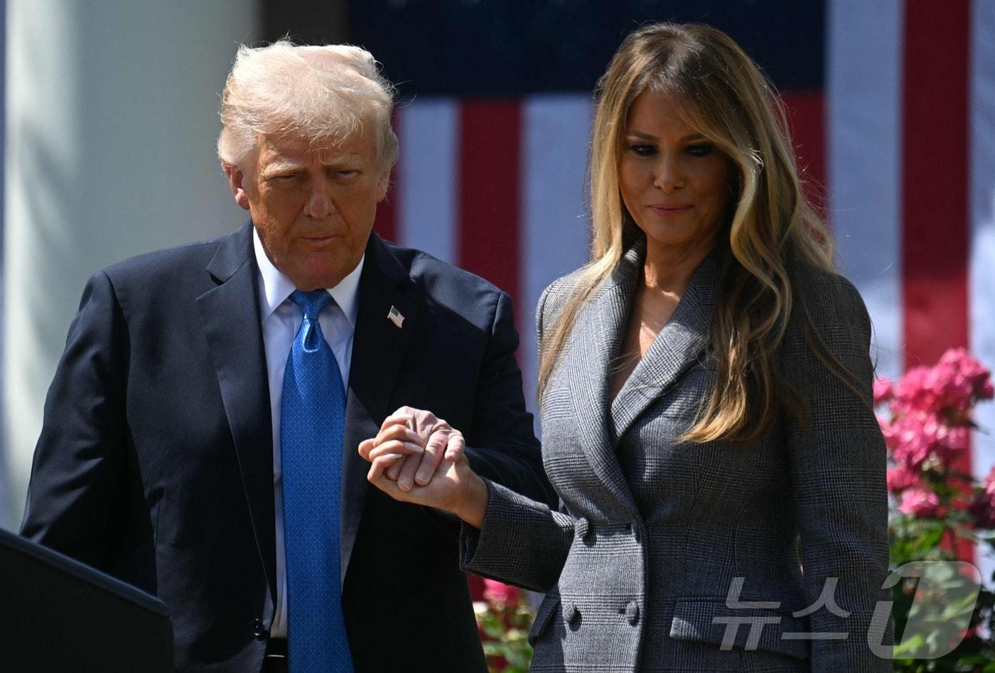 도널드 트럼프 미국 대통령과 부인 멜라니아 여사. 2025.05.20 ⓒ AFP=뉴스1 ⓒ News1 우동명 기자
