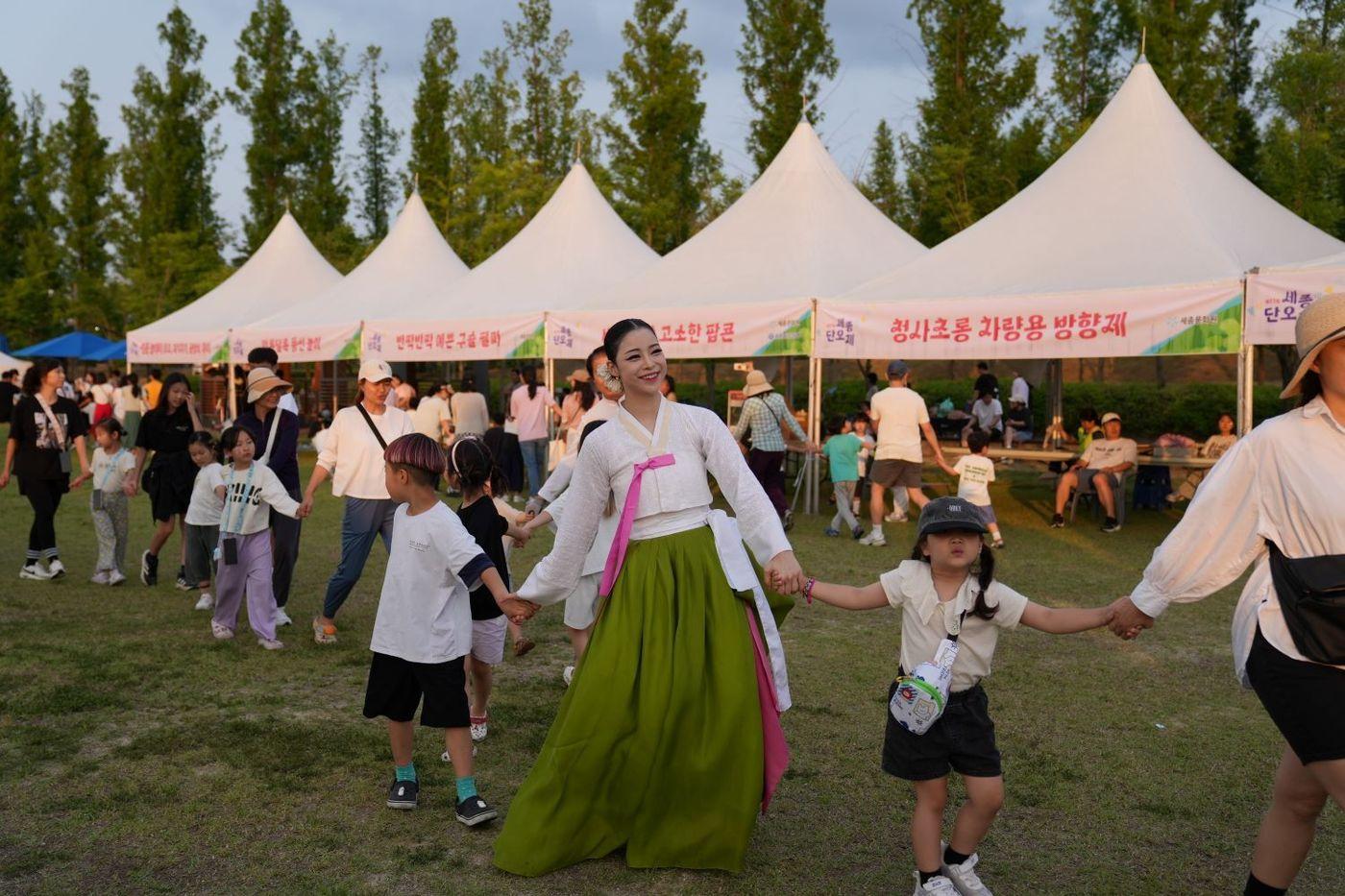 본문 이미지 -  지난해 열린 세종단오제 자료사진. (세종문화원 제공. 재판매 및 DB금지)