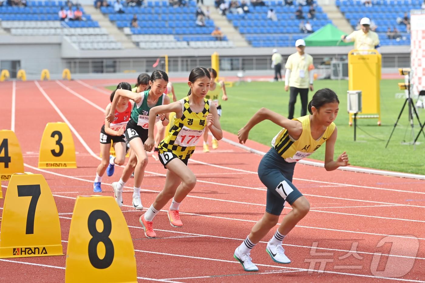 경북교육청은 최근 경남 김해에서 열린 54회 전국소년체육대회 육상 사전경기와 19회 전국장애학생체육대회에서 각각 전국 1위와 역대 최고 성적을 거두는 쾌거를 올렸다고 20일 밝혔다. ⓒ News1 김대벽기자