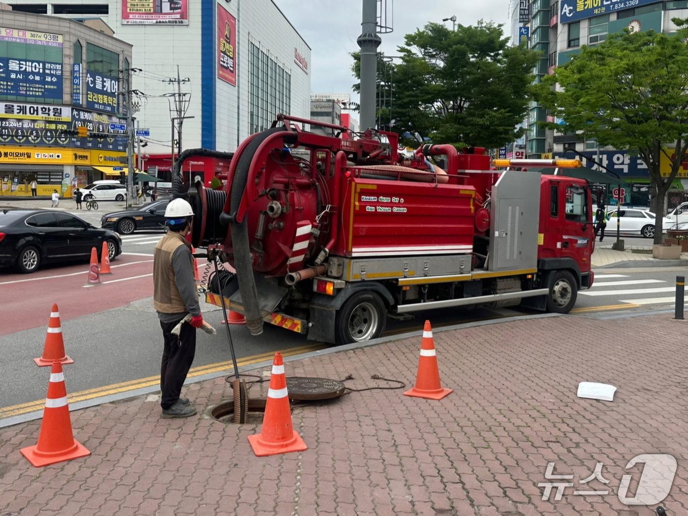 본문 이미지 - 전북 익산시가 침수 피해 우려 지역 19곳에 대한 하수관로 준설공사에 나선다.(익산시 제공. 재판매 및 DB금지)