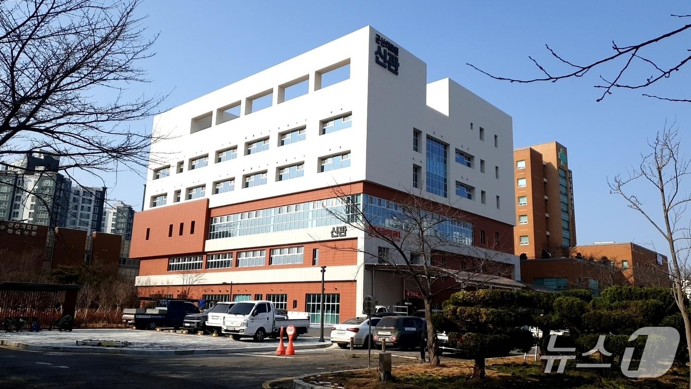본문 이미지 - 급성기 진료시설이 들어선 군산의료원 신관.(군산의료원 제공. 재판매 및 DB금지)