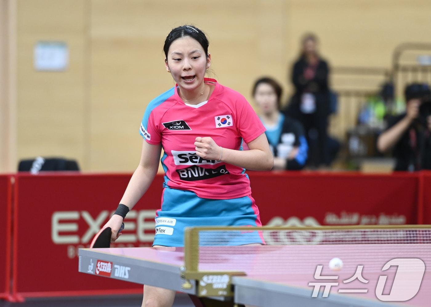 박가현이 20일&#40;현지시간&#41; 카타르 도하 카타르대학교 스포츠 컴플렉스에서 열린 &#39;2025 국제탁구연맹&#40;ITTF&#41; 세계선수권대회&#39; 여자단식 64강전 인도 마니카 바트라와 경기에서 득점에 성공한 뒤 기뻐하고 있다. 2025.5.20/뉴스1 ⓒ News1 사진공동취재단