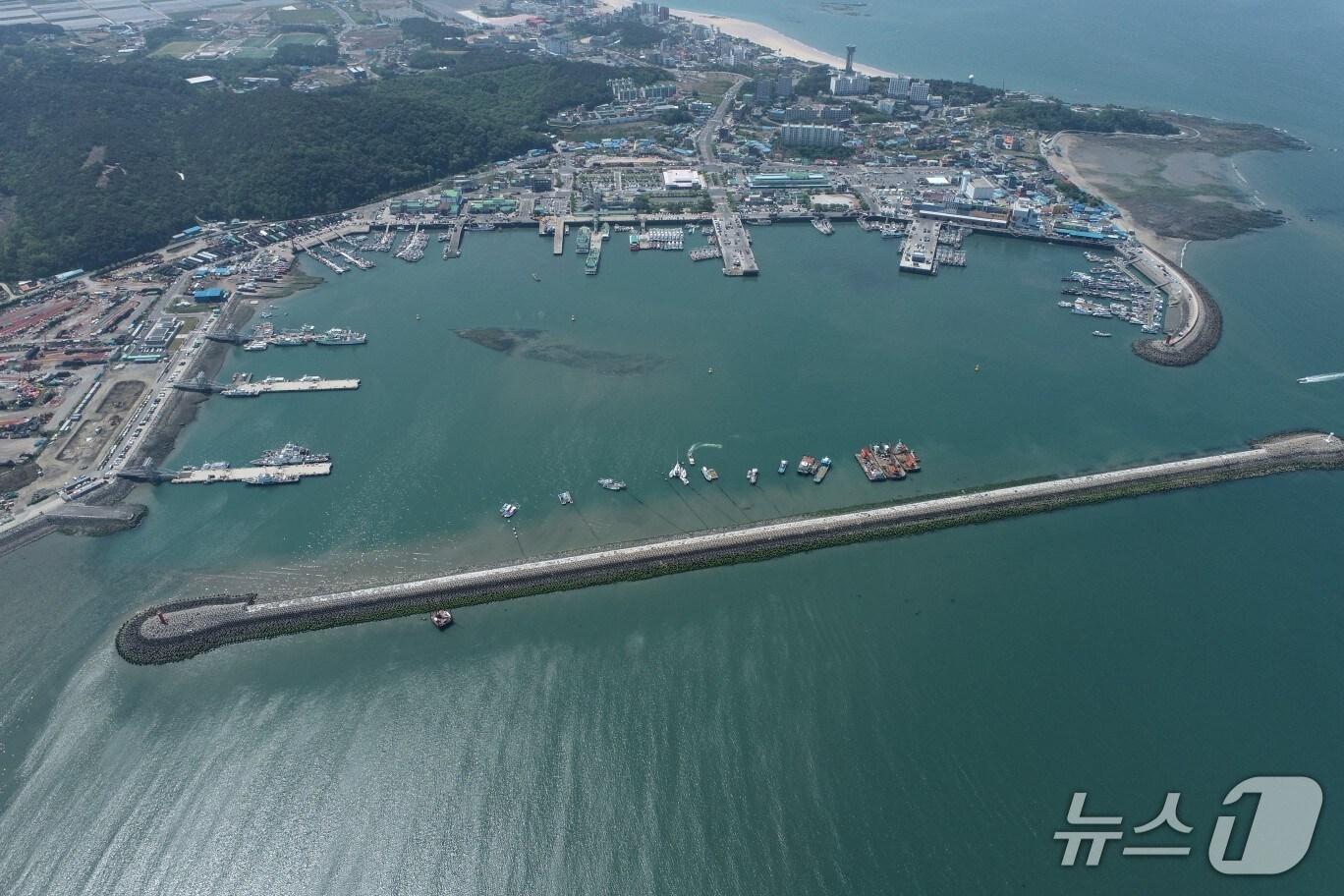 본문 이미지 - 준설공사가 진행될 보령 대천항 간출지 모습. (충남도 제공, 재판매 및 DB금지) / 뉴스1