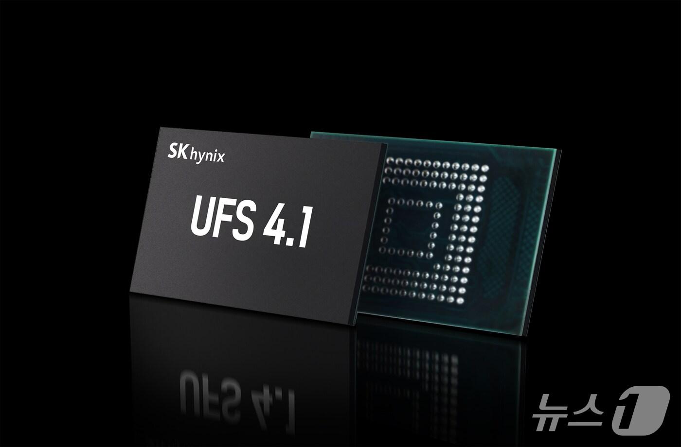 321단 1Tb(테라비트) TLC 4D 낸드 플래시를 적용한 모바일용 설루션 제품인 UFS 4.1(SK하이닉스 제공)