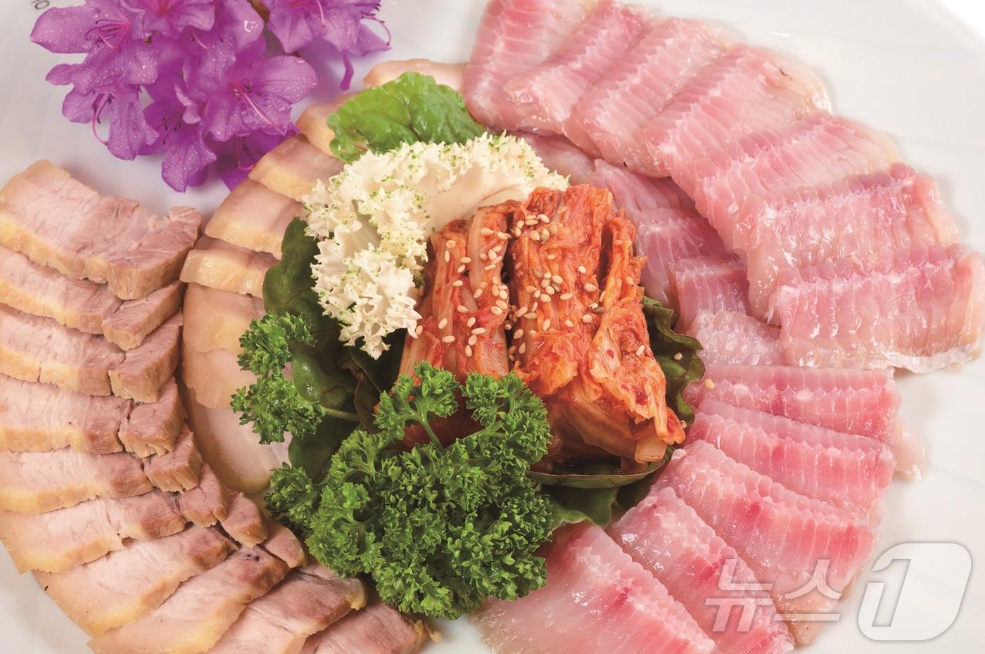 홍어삼합.(나주시 제공, 재배포 및 DB 금지) /뉴스1