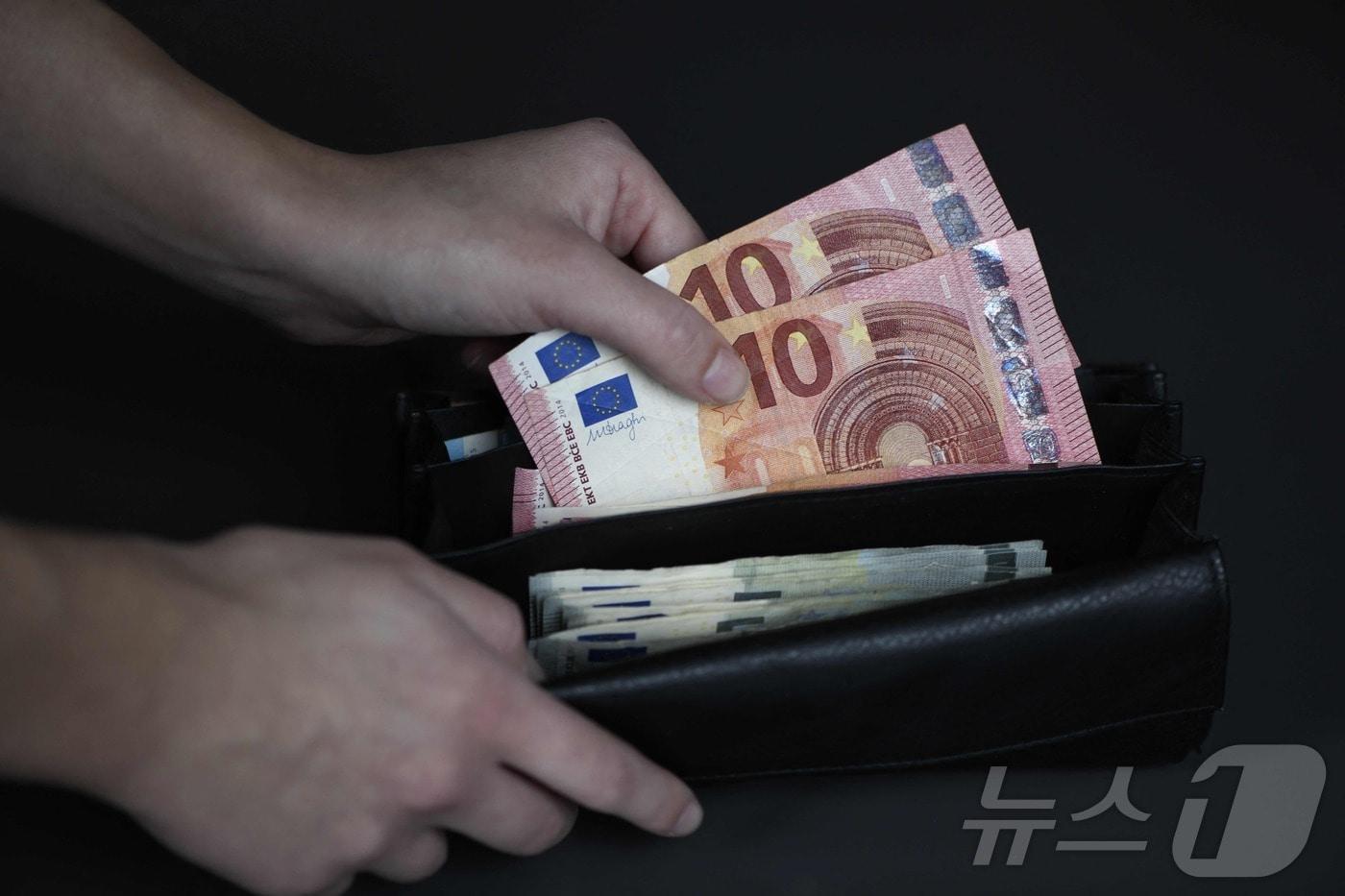 본문 이미지 - 유로화. ⓒ AFP=뉴스1