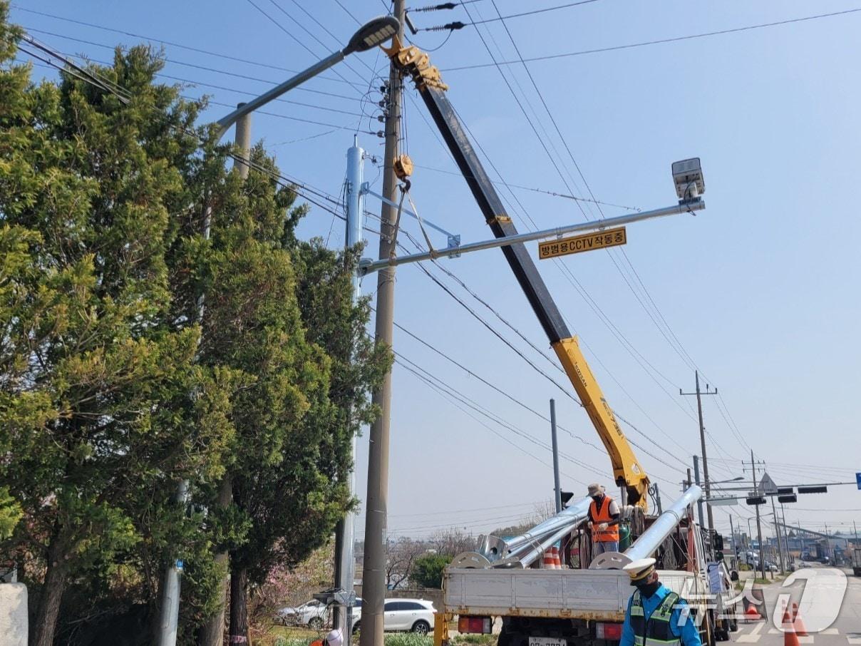 본문 이미지 - 방범용 CCTV 설치 모습.(익산시 제공. 재판매 및 DB금지)
