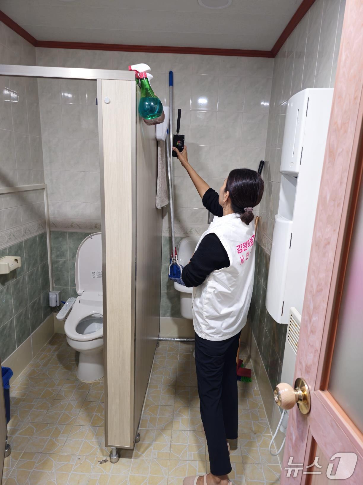 본문 이미지 - 강원 양양군 안심화장실 군민 감시단.(양양군 제공, 재판매 및 DB 금지) 2025.5.22/뉴스1