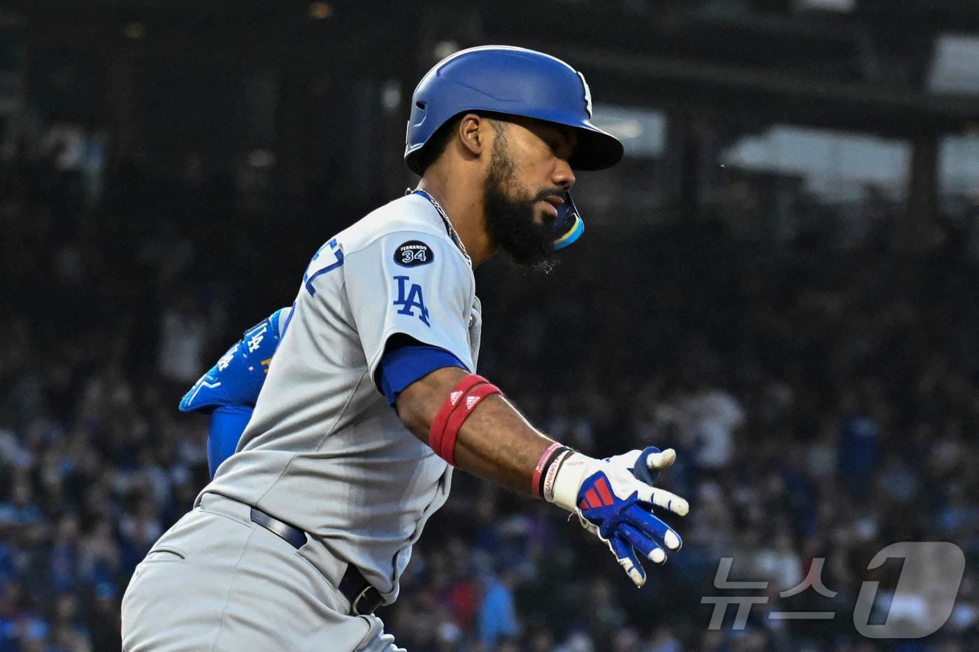 테오스카 에르난데스(LA 다저스)가 22일(한국시간) 애리조나와의 경기에서 역전 결승 3점홈런으로 팀 승리를 이끌었다. ⓒ 로이터=뉴스1