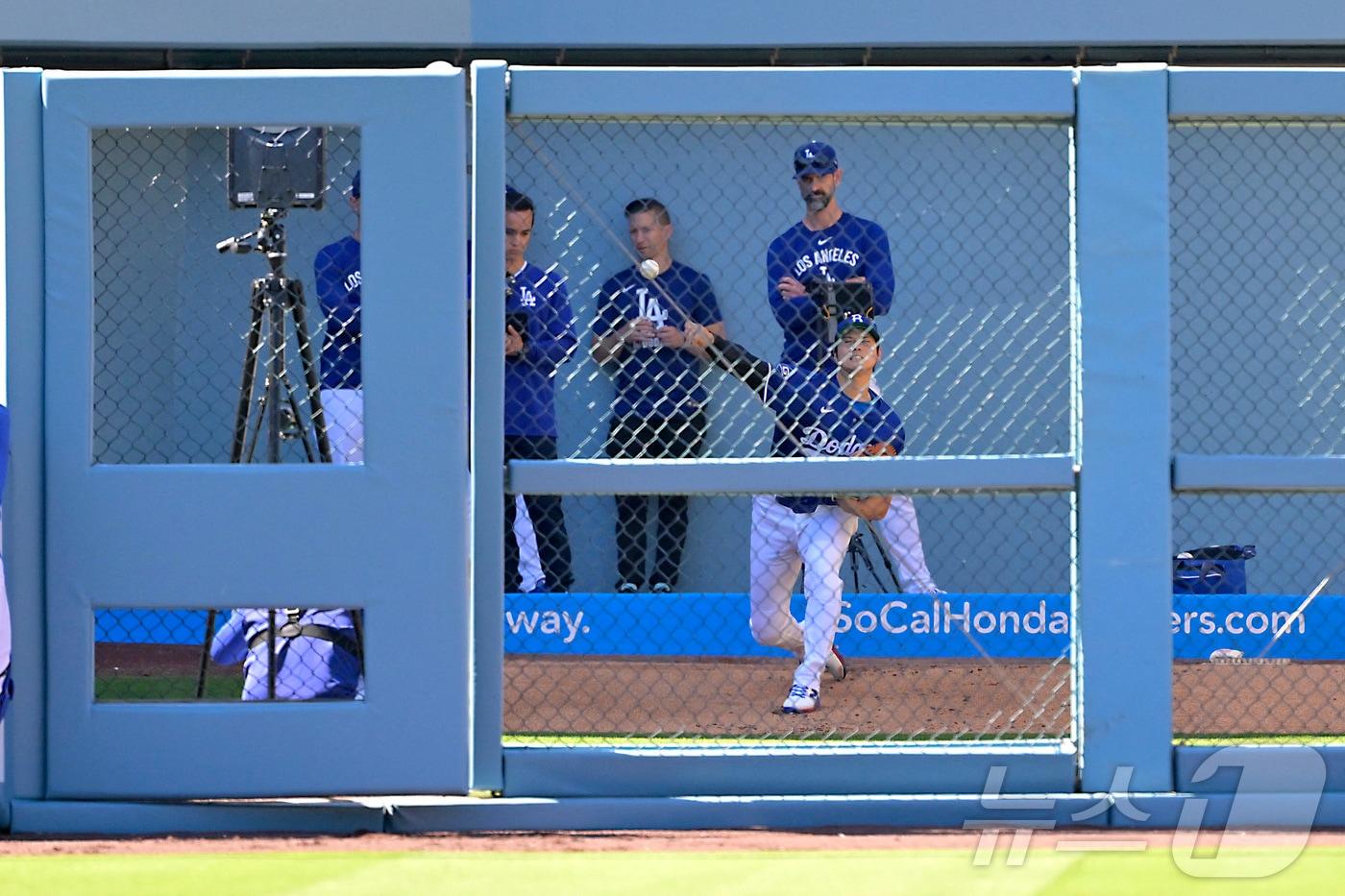 불펜 피칭 중인 오타니. ⓒ 로이터=뉴스1