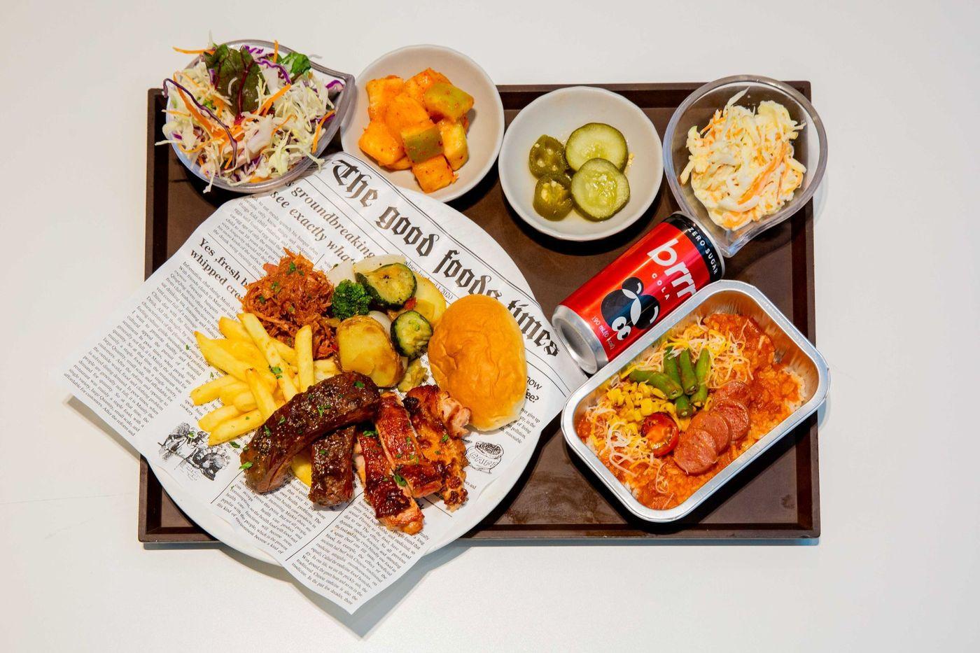 '텍사스 바비큐 플래터' 메뉴 사진.(아워홈 제공)