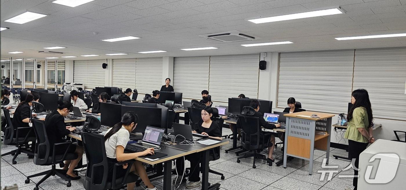 본문 이미지 - 22일 부산상업경진대회가 진행되고 있다.(부산시교육청 제공. 재판매 및 DB 금지)
