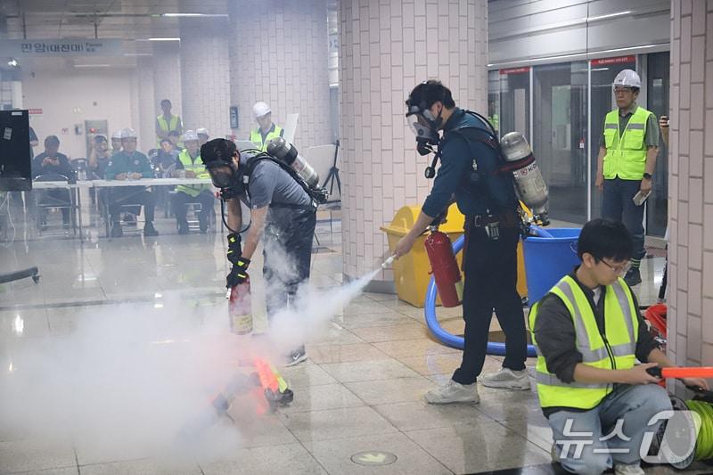 본문 이미지 - 재난대비 상시훈련 모습.&#40;대전교통공사 제공, 재판매 및 DB 금지&#41;/뉴스1