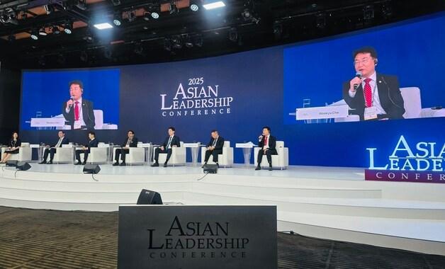 본문 이미지 - 차우규 한국교원대학교 총장이 아시안리더십콘퍼런스에 참석해 &#39;AI 시대 교육의 미래 비전&#39;을 이야기하고 있다.&#40;한국교원대학교 제공. 재판매 및 DB금지&#41;/뉴스1