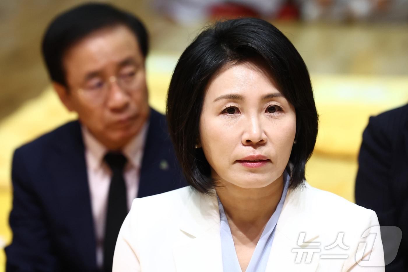 이재명 더불어민주당 대통령 후보 부인인 김혜경 여사가 4일 충북 단양군 구인사에서 열린 상월원각대조사 제51주기 열반대재에 참석해 있다. 2025.5.24/뉴스1 ⓒ News1 김민지 기자