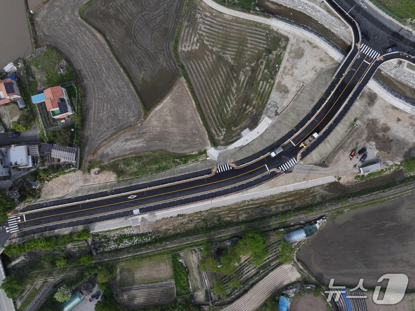 본문 이미지 - 도시계획도로 준공 드론 사진 (계룡시 제공.재판매 및 DB금지)/뉴스1