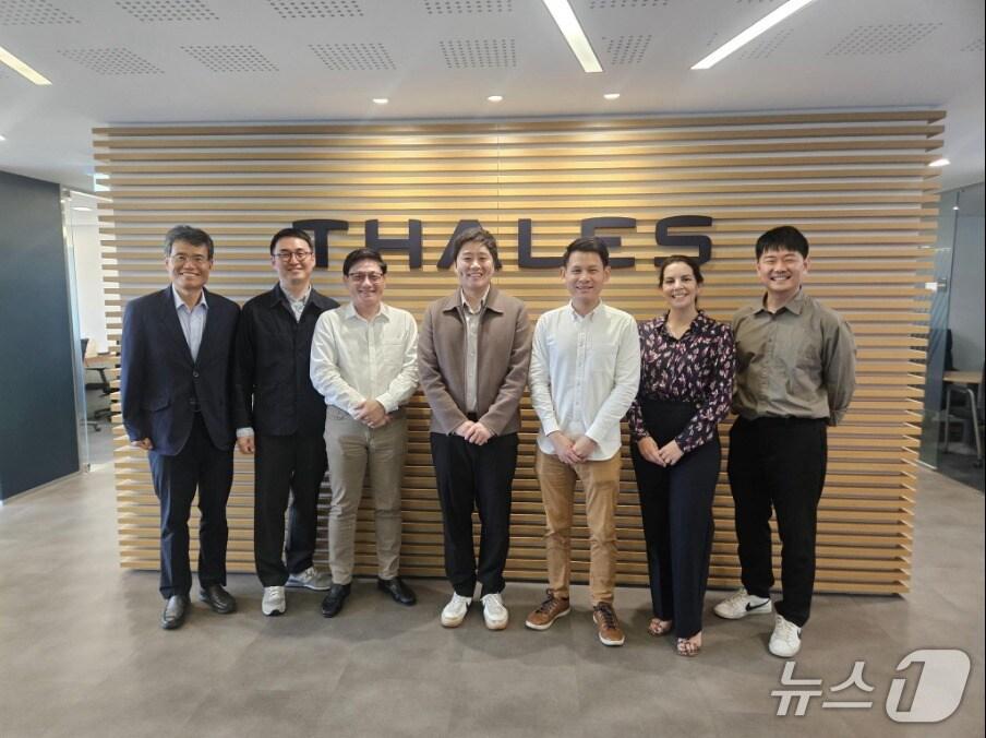 본문 이미지 - 스텔라비전, 프랑스 방산·항공우주 기업 탈레스와 파트너십 체결(스텔라비전 제공)