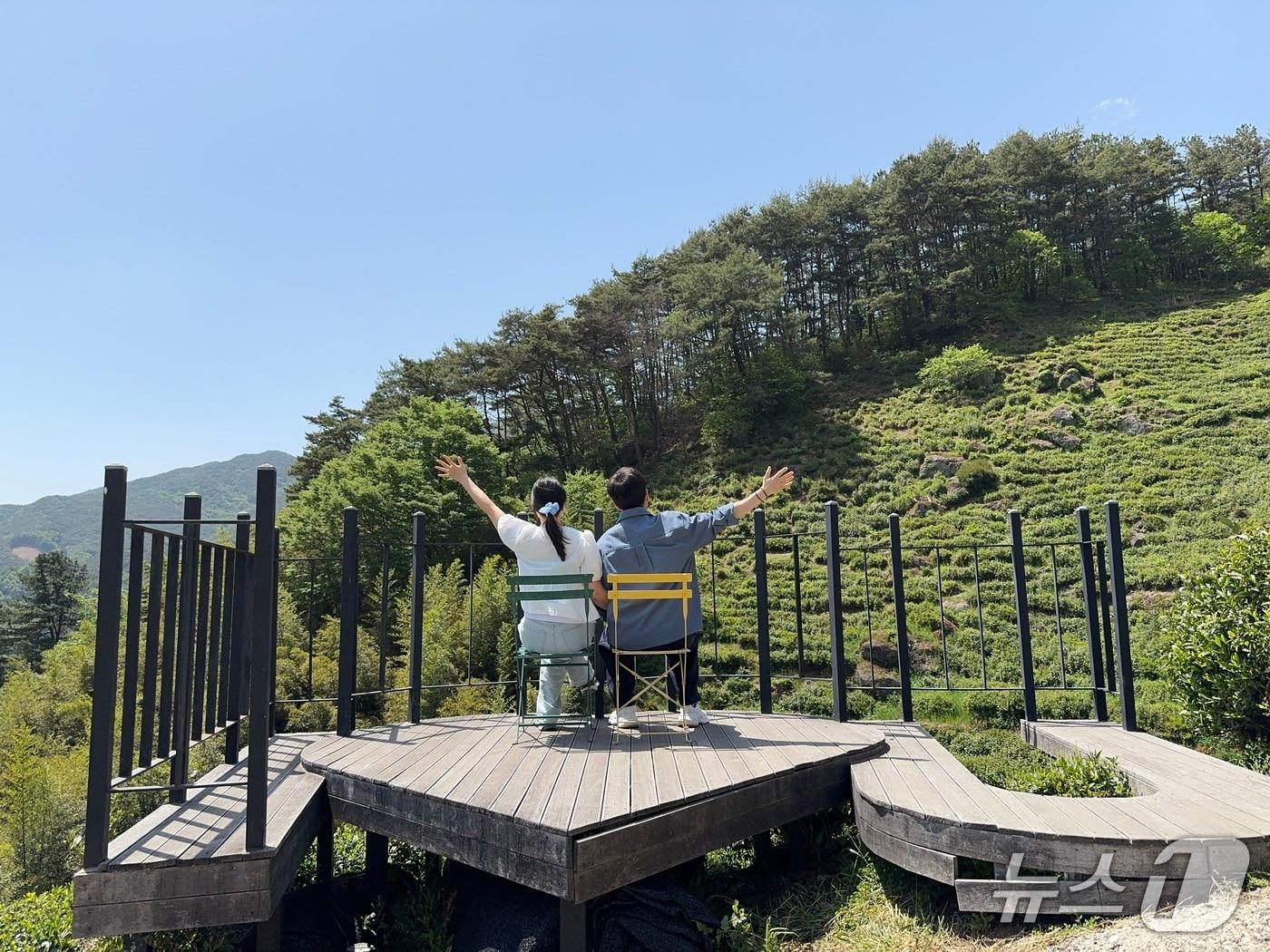 본문 이미지 - 하동 신혼부부 여행 인센티브 지원사업 참가자.(네이버 Esoon 기록장 제공. 재판매 및 DB금지)