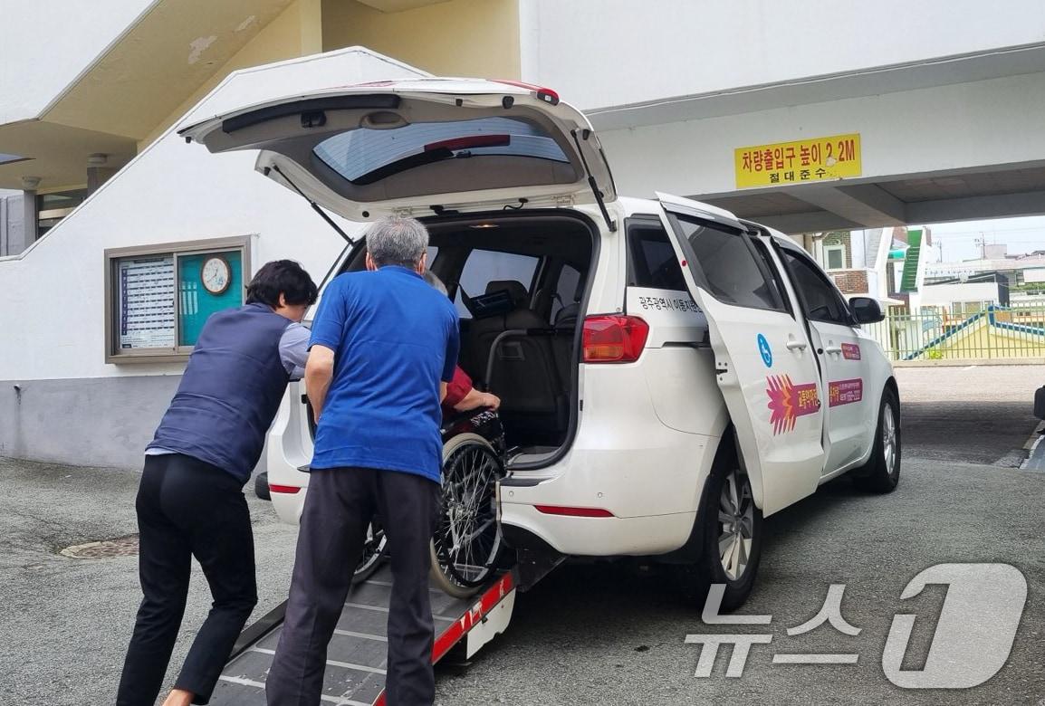 본문 이미지 - 광주시 교통약자 차량 지원.(광주시 제공. 재판매 및 DB 금지) 