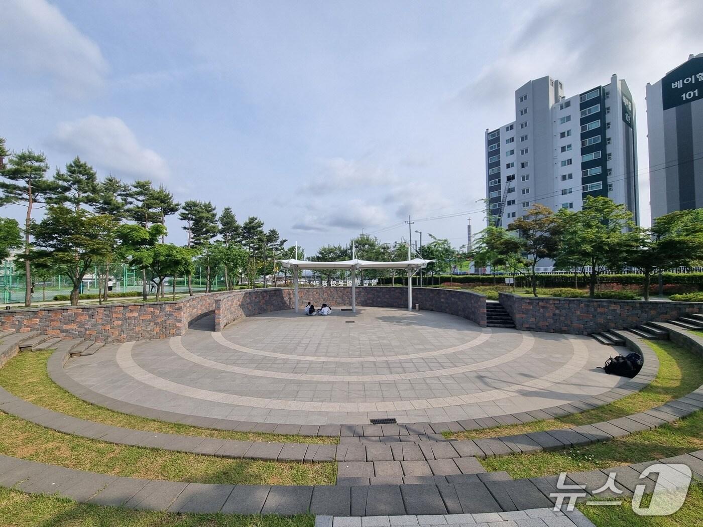 본문 이미지 - 갑룡공원 야외무대(인천 강화군 제공.재판매 및 DB금지)