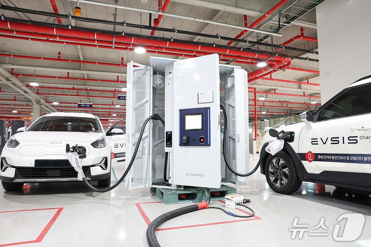 본문 이미지 - 롯데이노베이트 EVSIS 충전기 케이블 도난 방지 특허 출원&#40;롯데이노베이트 제공&#41;