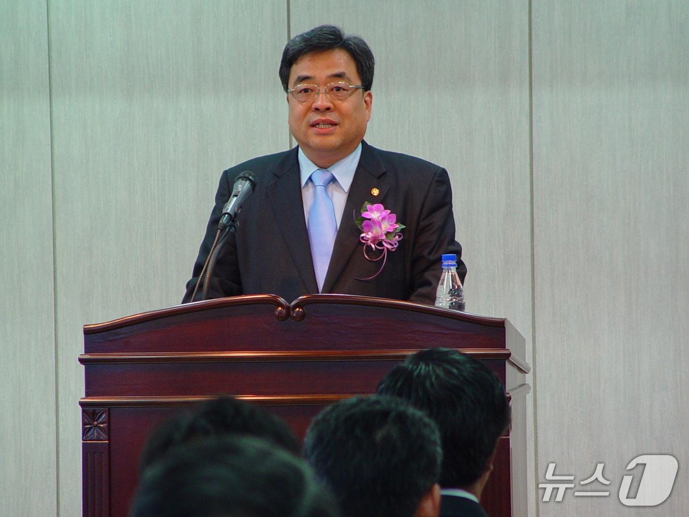 본문 이미지 - 정순갑 전임 기상청장 &#40;한국기상전문인협회 홈페이지&#41; ⓒ 뉴스1