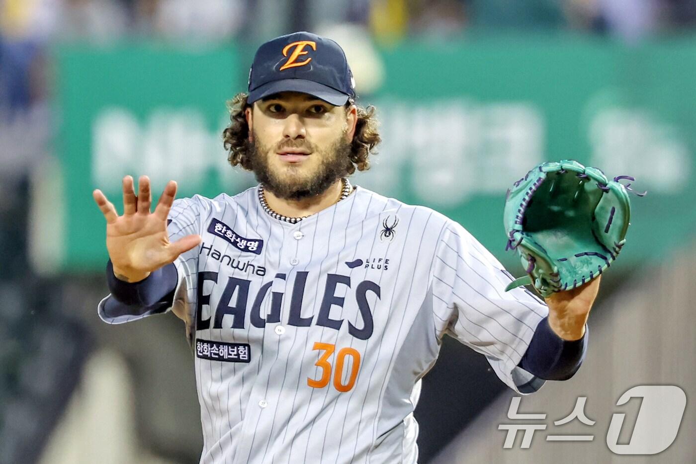 한화 이글스 외국인 투수 코디 폰세는 16일 현재 KBO리그 다승-탈삼진 1위와 평균자책점 2위에 올라있다. 2025.5.28/뉴스1 ⓒ News1 민경석 기자