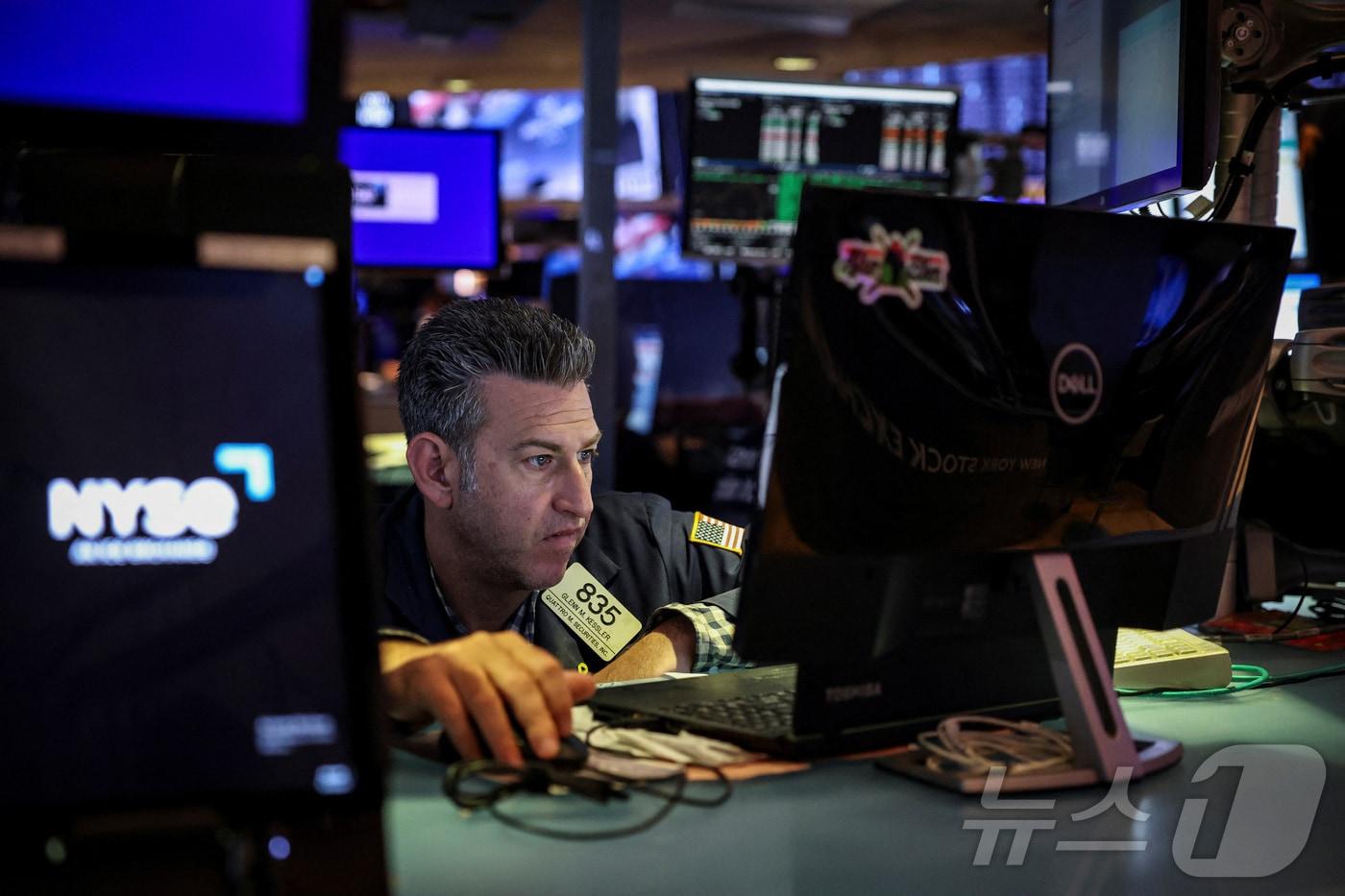 미증시의 한 트레이더.  ⓒ 로이터=뉴스1
